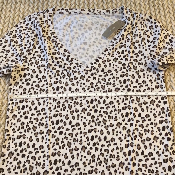 *NEW* J. Crew Leopard Print T-Shirt - Picture 4 of 4